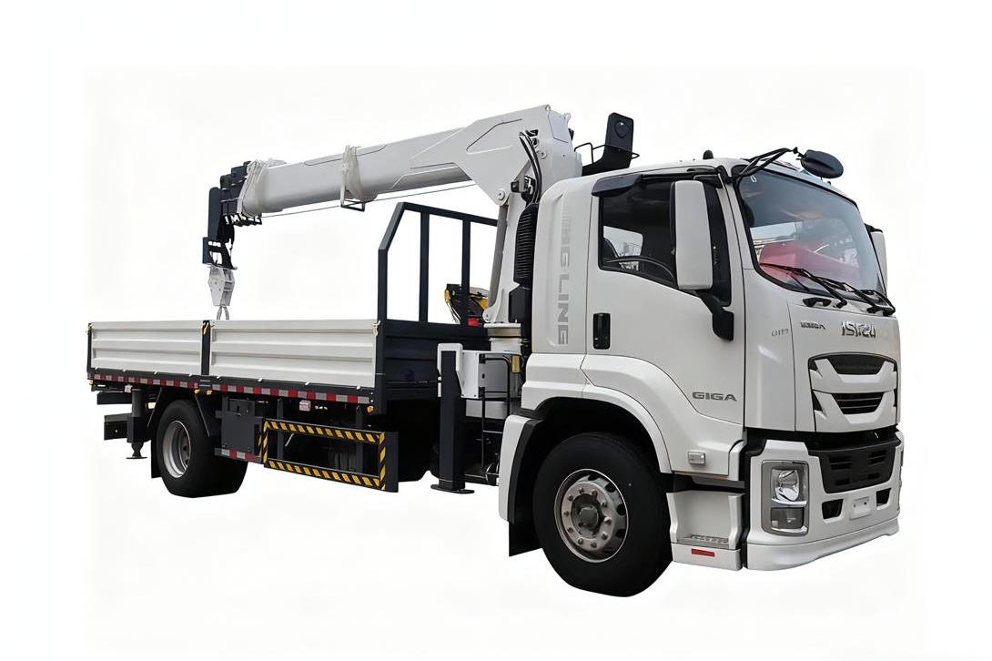 ISUZU Truck-Mounted Crane: 10-Ton Lifting Capacity
